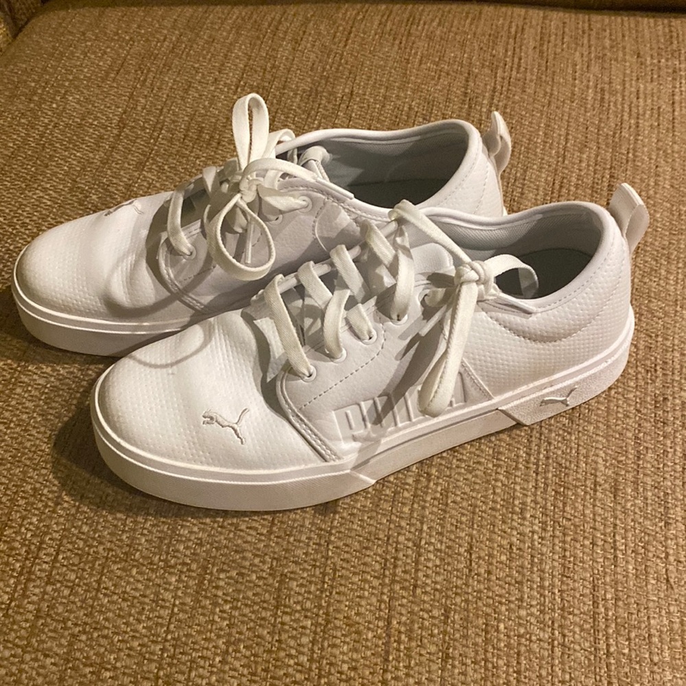 PUMA white leather tennis shoes, very good used condition, mens size 8